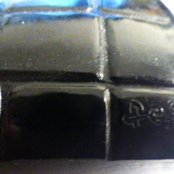 SIGNED Vintage YOVE ST. LARENT Coin PURSE BANK Vintage Coin Bank Vintage Purse - Picture 11 of 16